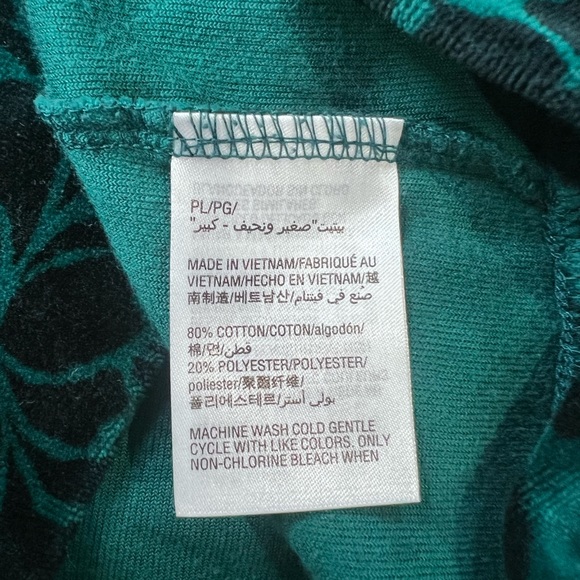 Karen Scott Sport Floral Print Velvet Green and Black Pullover Top - Picture 5 of 5